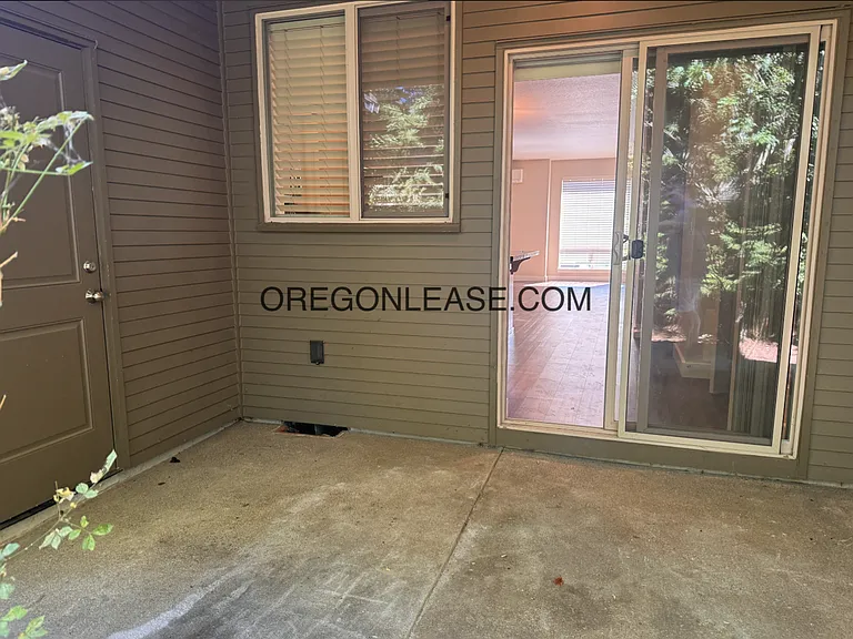 957 Lorella Ave — Photo 5