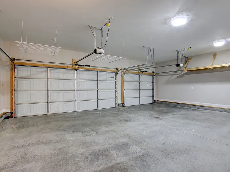 230 Cotoneaster Ln — Photo 17