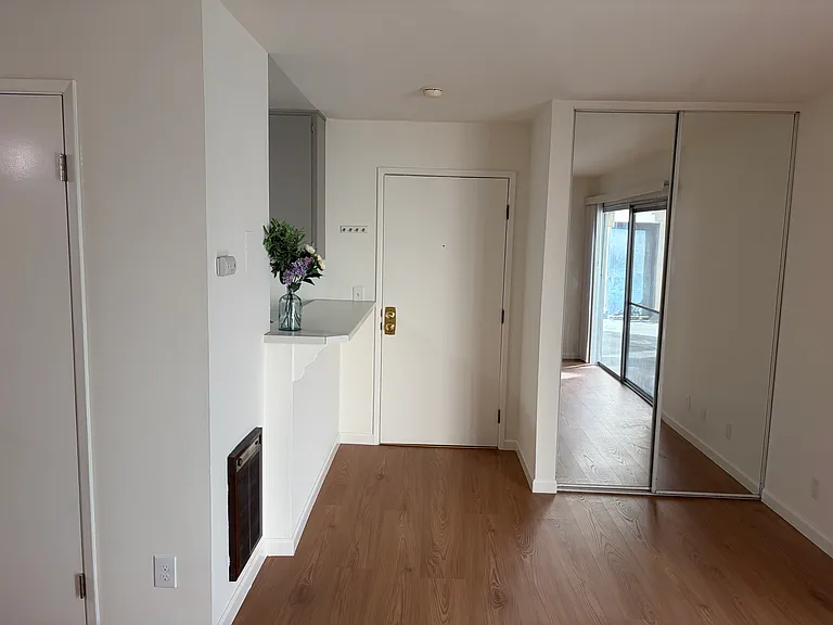151 Lakeside Dr #110 — Photo 17