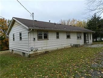 3rd image of 1609 S 98th St