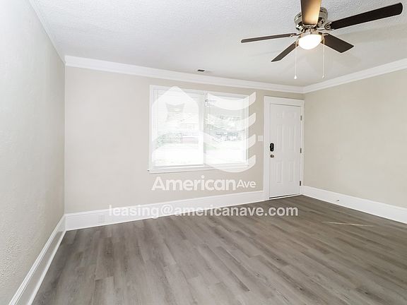 1574602_005_wm_-_living_room_12903739.jpg