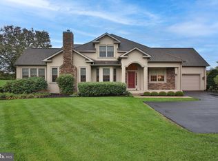 284 Country Club Dr, Telford, PA 18969