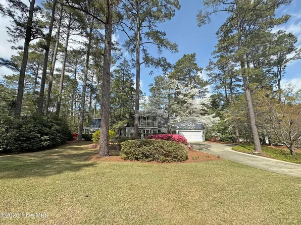 161 Lakeview Drive, Southern Pines, NC 28387