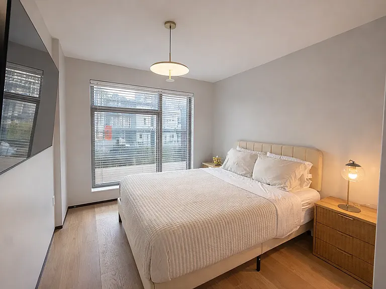 350 W 44th St #Penthouse 3 — Photo 12