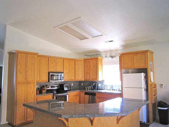 3rd image of 1205 Shadow Mountain Dr