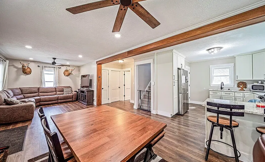 3 bed, 1248 sqft, $2,150 — Photo 2
