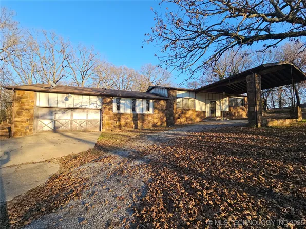 4037 Tomahawk Dr, Sand Springs, OK 74063