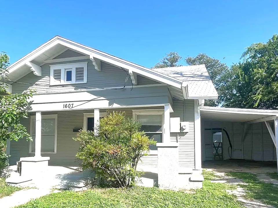 1607 Avenue I