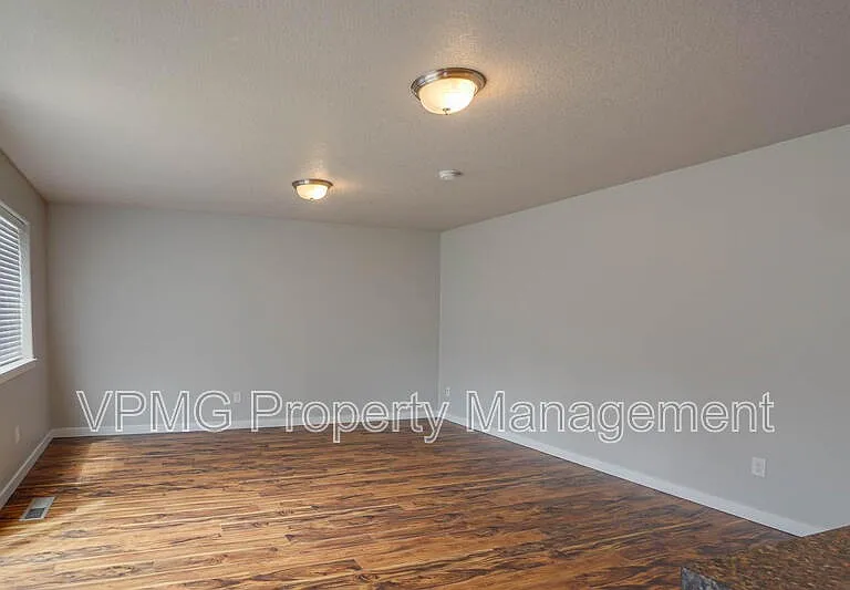 6117 NE 105th Ave — Photo 9