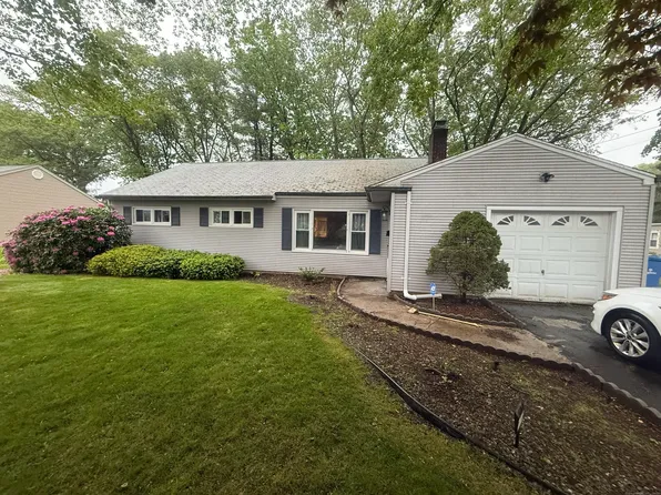 115 Elizabeth Drive, Manchester, CT 06042