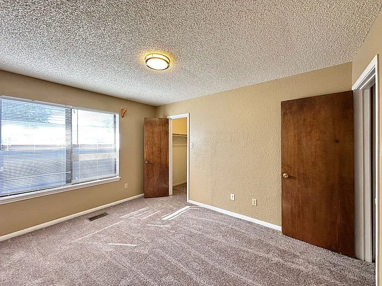 4806 Rainbow Cir — Photo 23