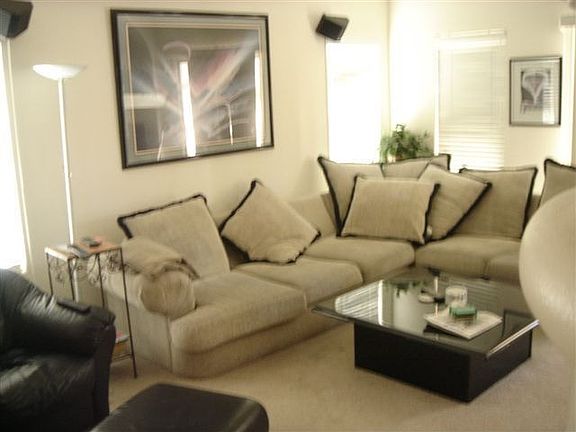 Family Room w/Fireplace