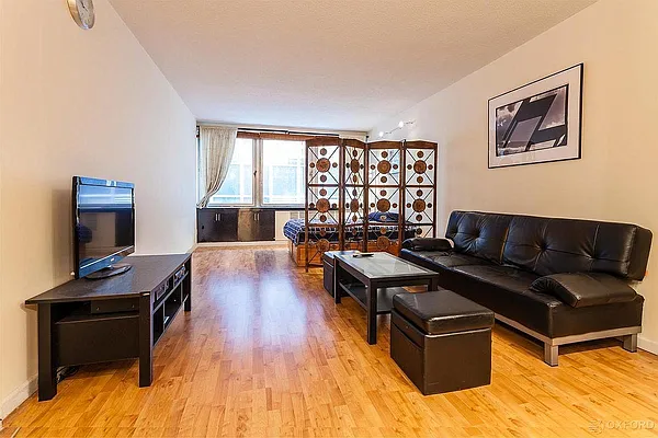 Rented by Tiffany C Wong, LREB | media 7