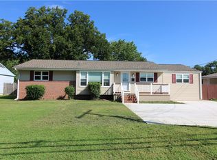 6 Snidow Blvd, Newport News, VA 23608