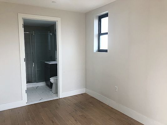 5th image of 2705 41st Ave APT 6H