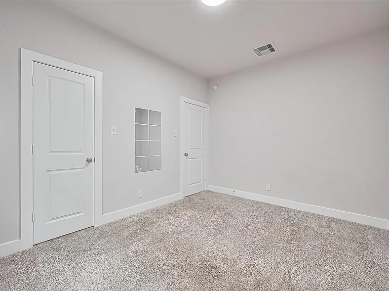 200 Catalina Cove Dr — Photo 35