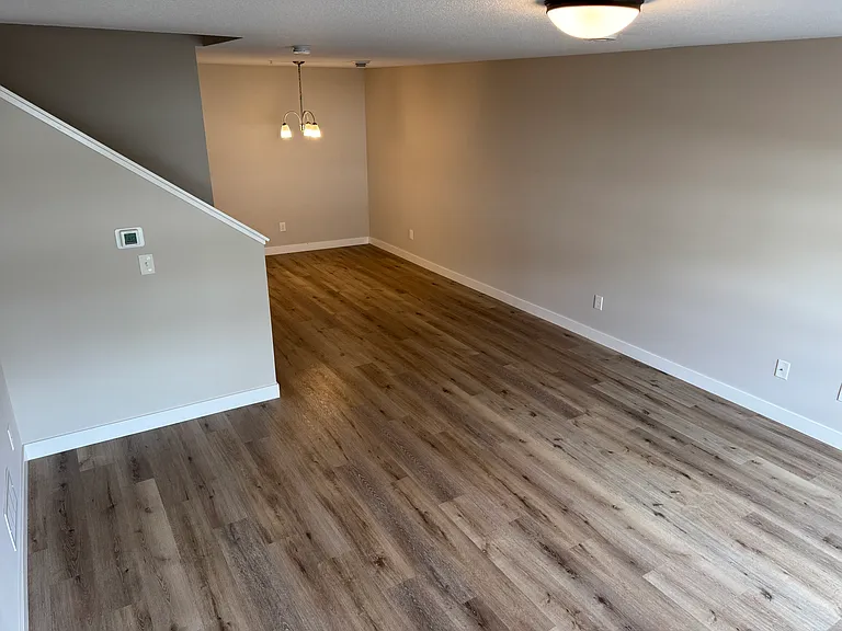 7840 W 145th St — Photo 5