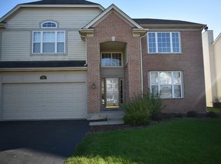 511 Chesterfield Ln, South Elgin, IL 60177