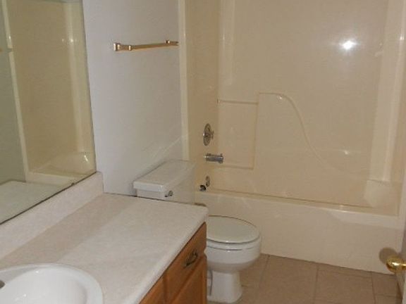 3rd image of 1909B Bellevue Way