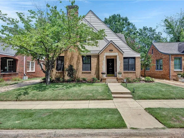 1021 Myrtlewood Dr, Tuscaloosa, AL 35401