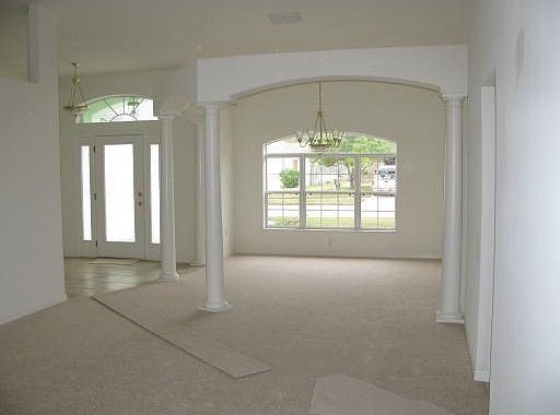 4th image of 10205 Landmark Dr