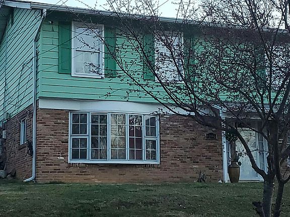 2nd image of 1906 Dana Dr