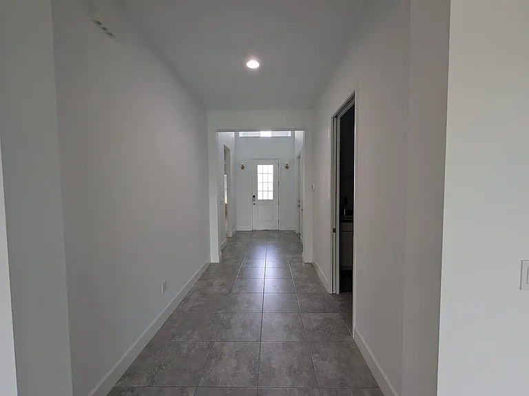 4613 Citron Way — Photo 10