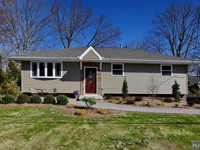 322 Bradley Ave, Northvale, NJ, 07647