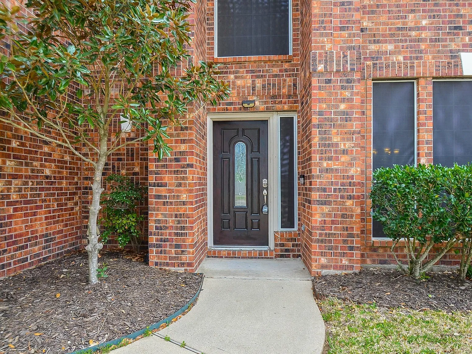 4 bed, 2.5 bath, 2682 sqft, $2,595 — Photo 3