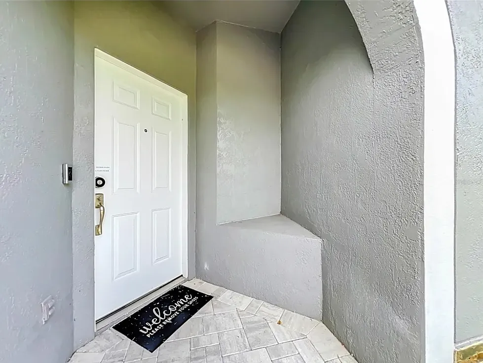 3 bed, 1142 sqft, $2,600 — Photo 2