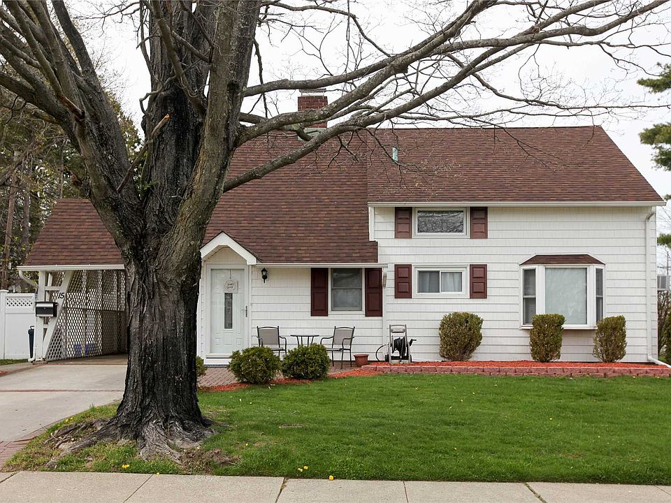 1st image of 15 Blueberry Ln