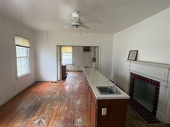 5th image of 424 Church St