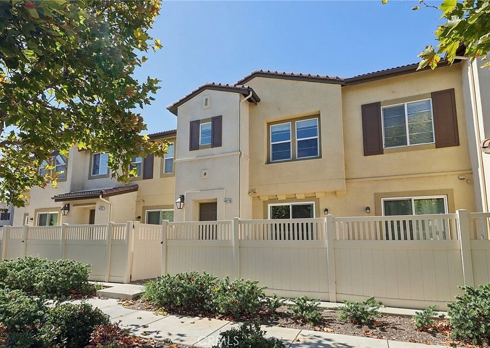 1st image of 44118 Calle Luz