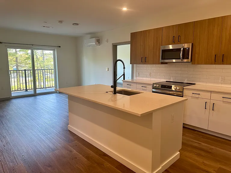 203 Lowell St #105 — Photo 3