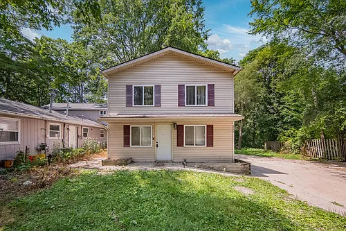 2472 Hawks Ave Photo 1