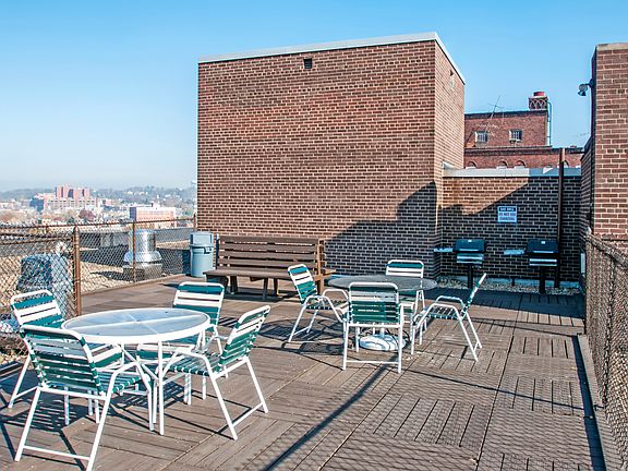 Rooftop Deck with BBQ grills and amazing views