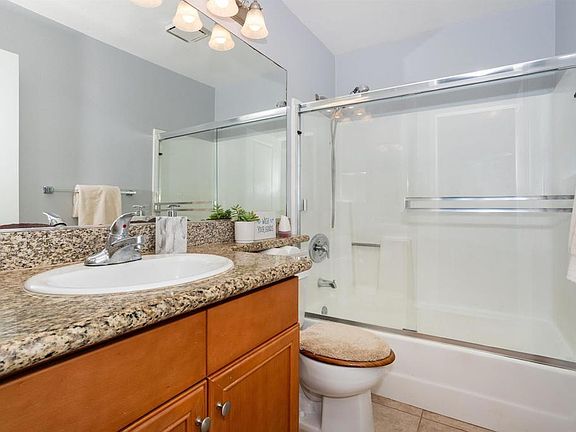4th image of 1423 Graves Ave #1-162-1