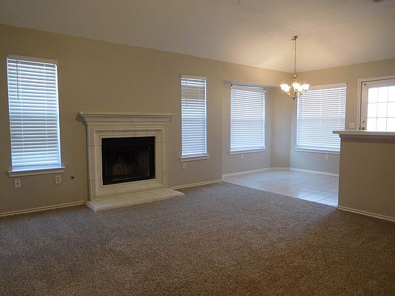 3rd image of 1507 Cindy Ct