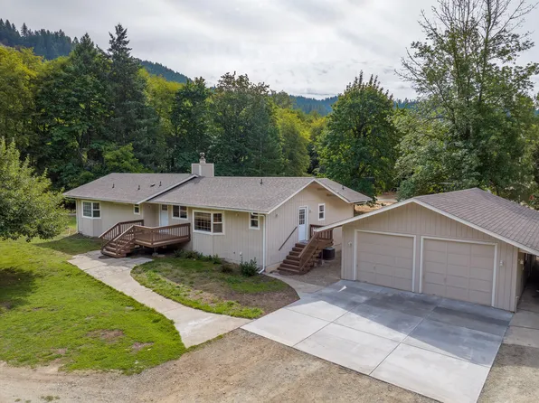 2451 Upper Cow Creek Rd, Azalea, OR 97410