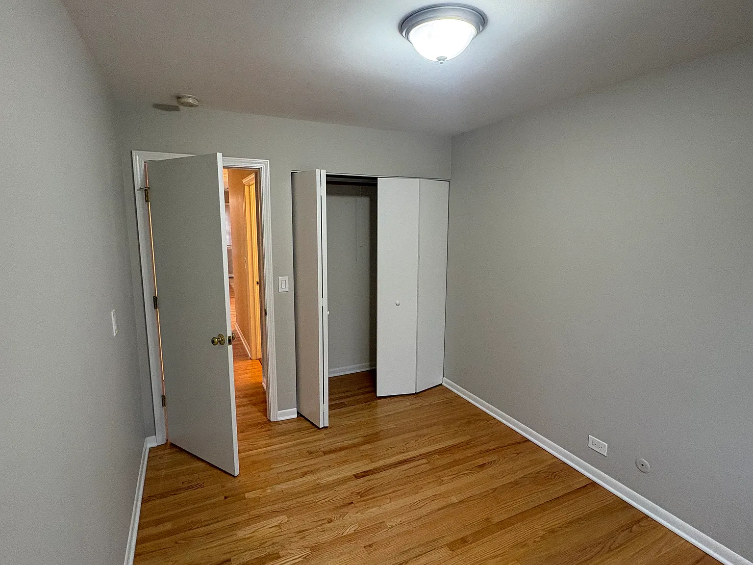 2 bed, 1000 sqft, $1,950 — Photo 4