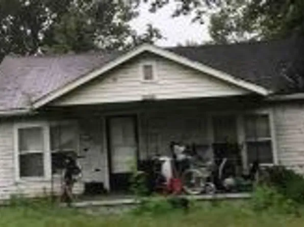 2858 Old Greenbrier Pike, Greenbrier, TN 37073