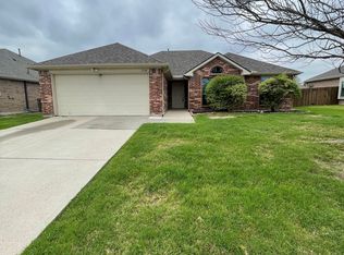 2104 Oakridge Dr, Little Elm, TX 75068