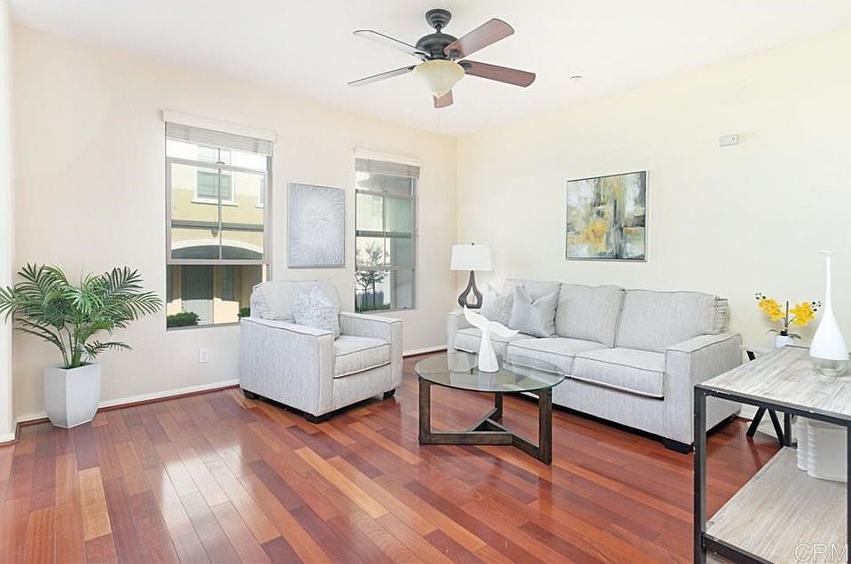 1st image of 293 Marquette Ave