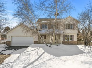 3684 Commonwealth Rd, Woodbury, MN 55125