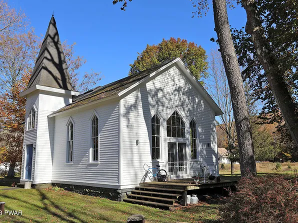 24 Stardust Trl, Equinunk, PA 18417