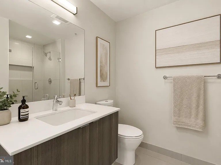 911 2nd St NE #507 — Photo 17