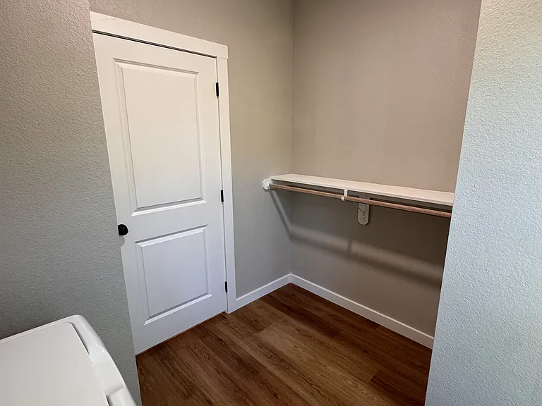 961 N Clinton St #102 — Photo 25