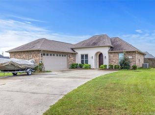 136 Carnation Dr, Ragley, LA 70657