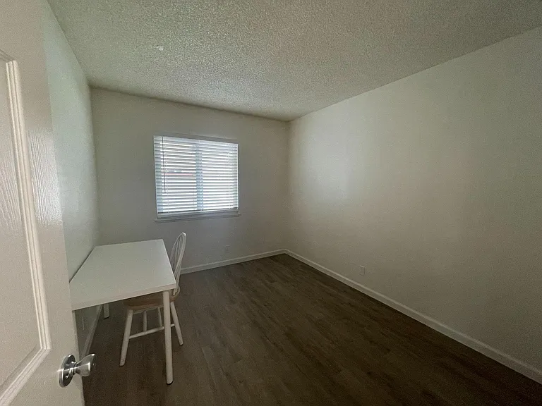 Bedroom downstairs (bedroom 1)