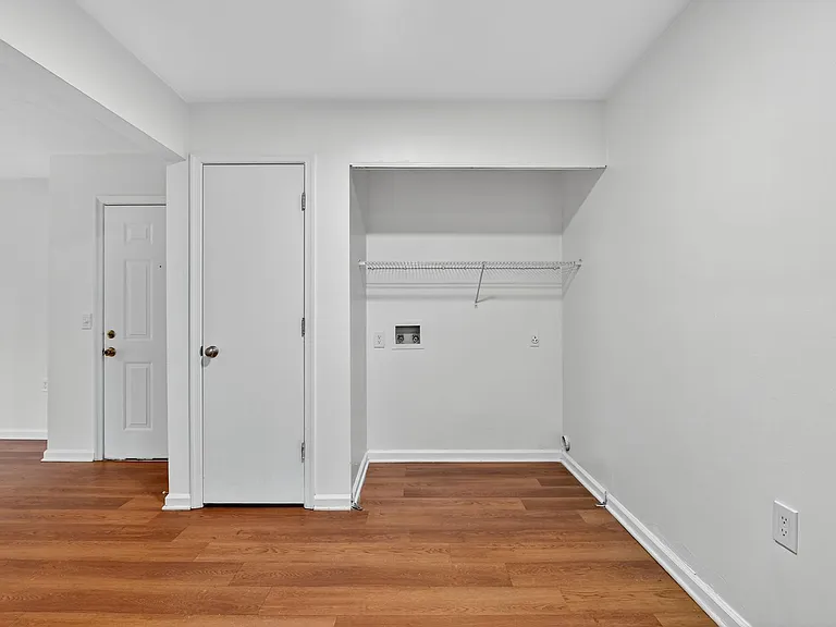 Acorn Grove Apartment Homes — Photo 30